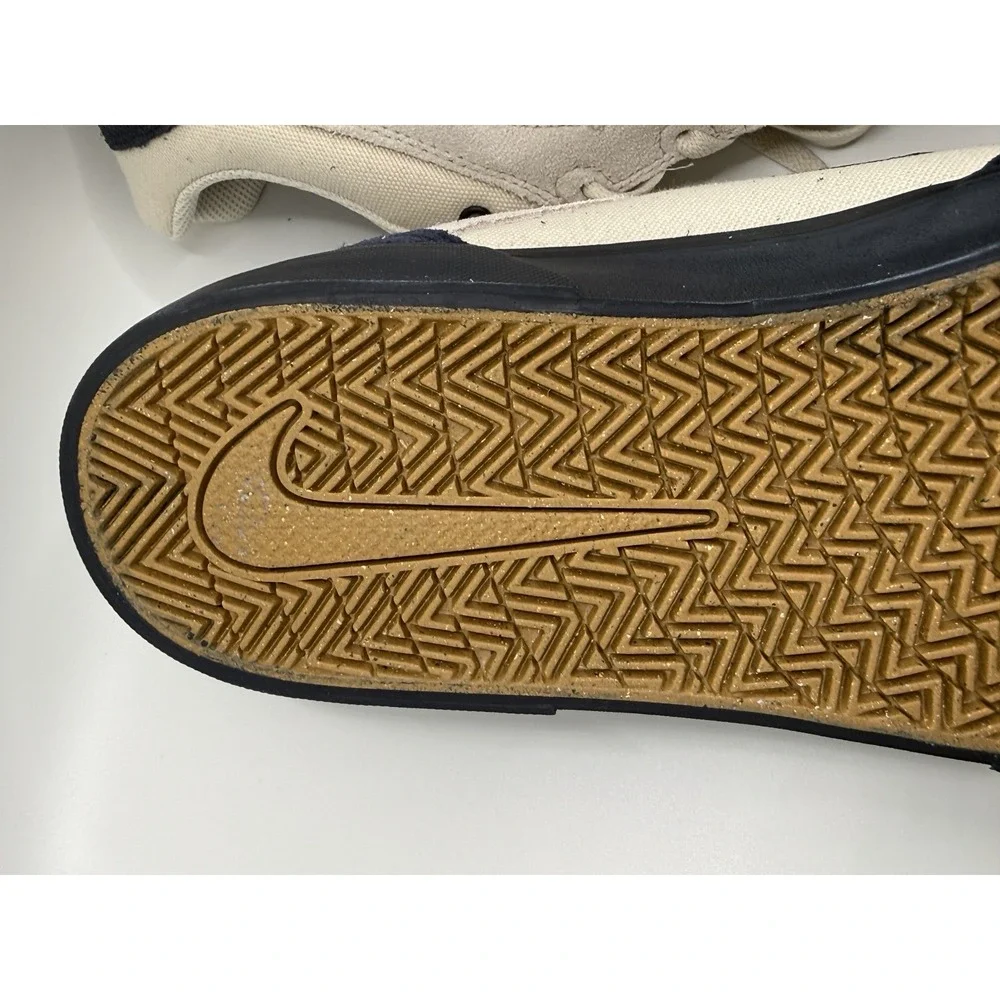Nike SB Mallow TE HF3066-201 Light Khaki Gum Men 11.5 NWOB